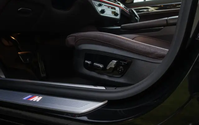 BMW Seria 7 730d xDrive mHEV sport