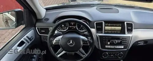 MERCEDES-BENZ ML 