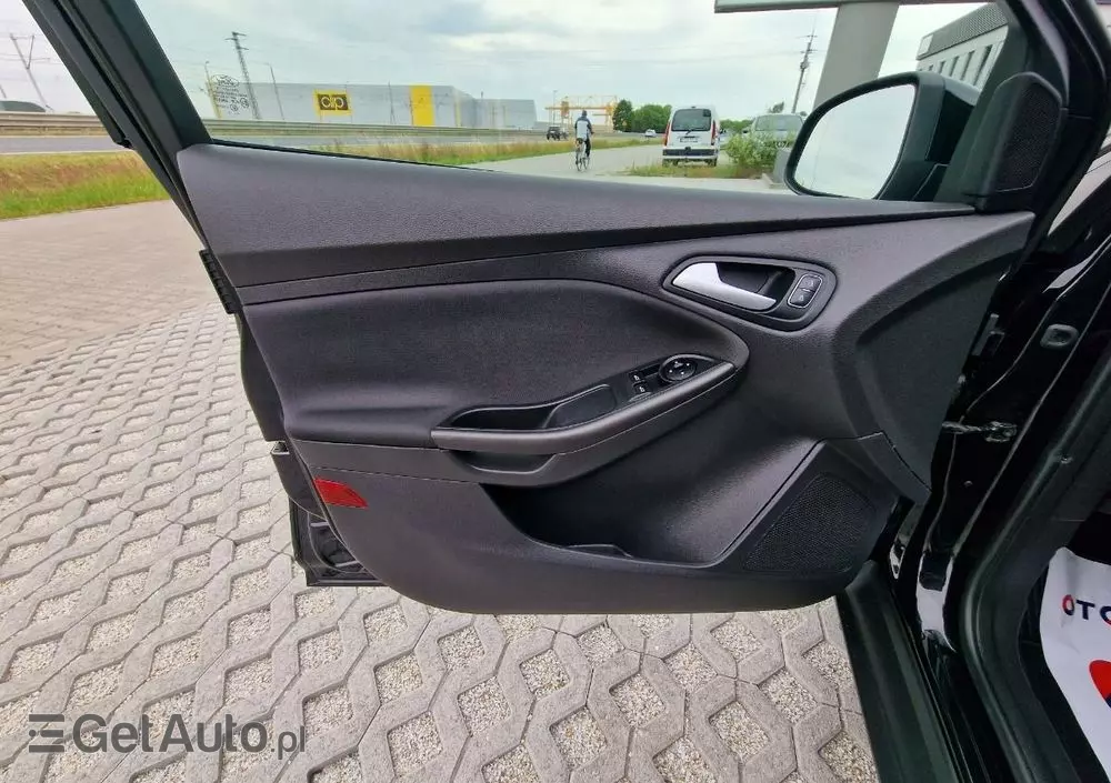 FORD Focus 1.0 EcoBoost 99g Start-Stopp-System Business Edition
