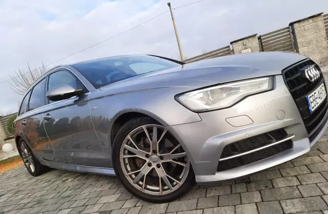 AUDI A6 
