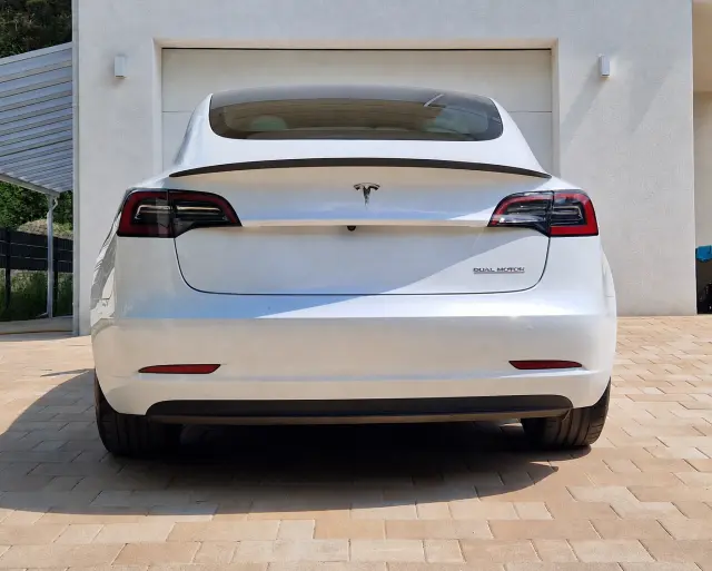 TESLA Model 3 Performance 75kWh CVT