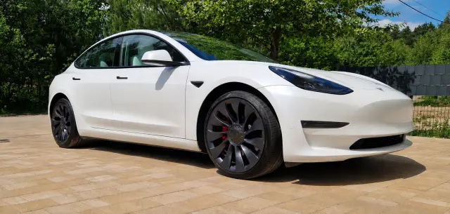 TESLA Model 3 Performance 75kWh CVT