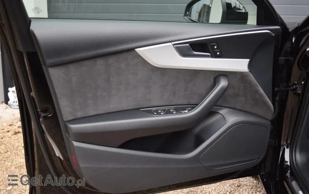 AUDI A4 Avant 35 TDI S tronic advanced