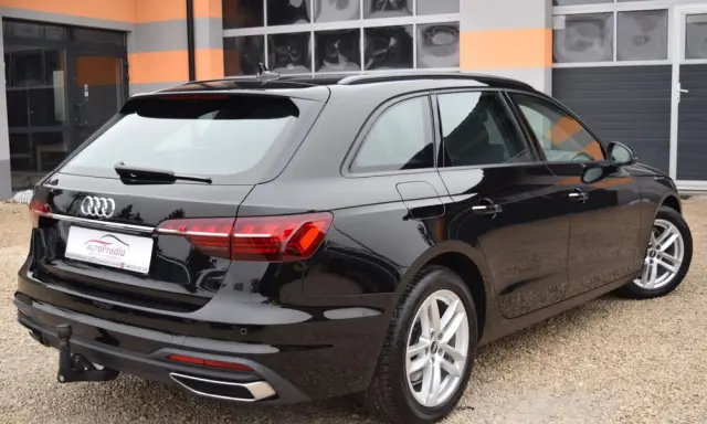 AUDI A4 Avant 35 TDI S tronic advanced