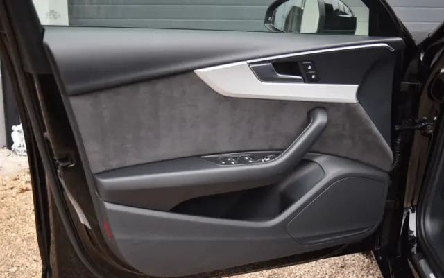 AUDI A4 Avant 35 TDI S tronic advanced