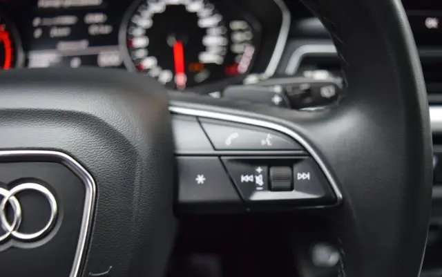 AUDI A4 Avant 35 TDI S tronic advanced