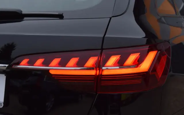 AUDI A4 Avant 35 TDI S tronic advanced