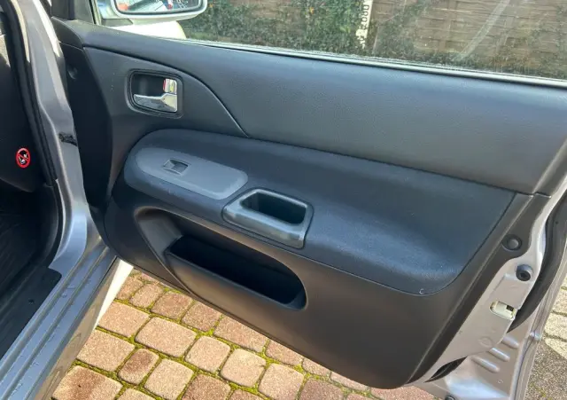 MITSUBISHI Lancer 1.6 Sport