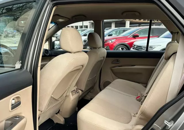 KIA Carens 2.0 CRDi Voyage