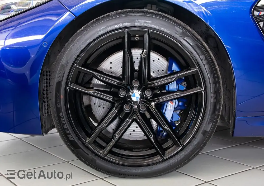 BMW M8 Standard