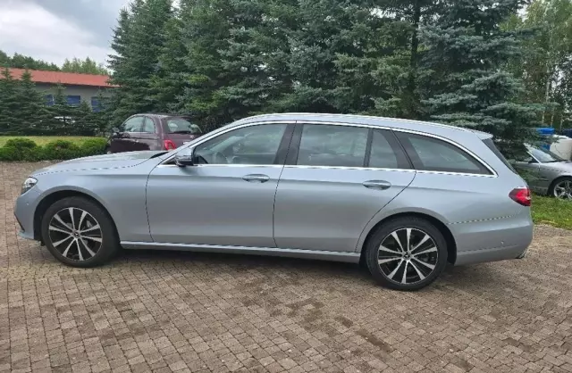 MERCEDES-BENZ Klasa E 