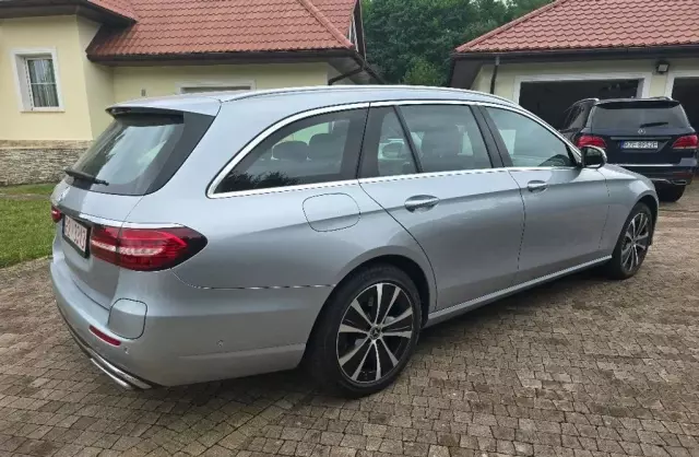 MERCEDES-BENZ Klasa E 