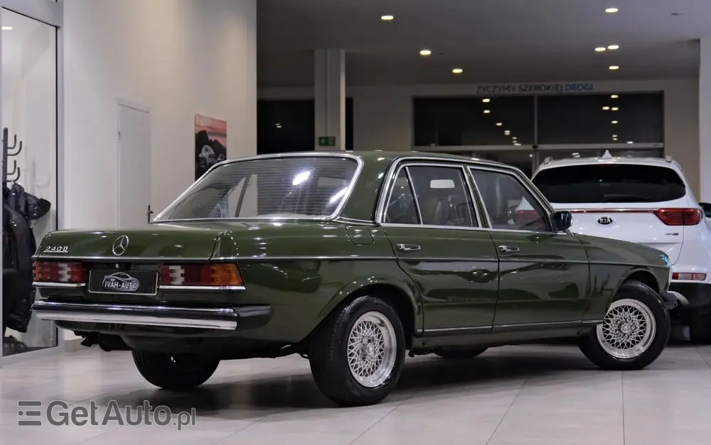 MERCEDES-BENZ W123 