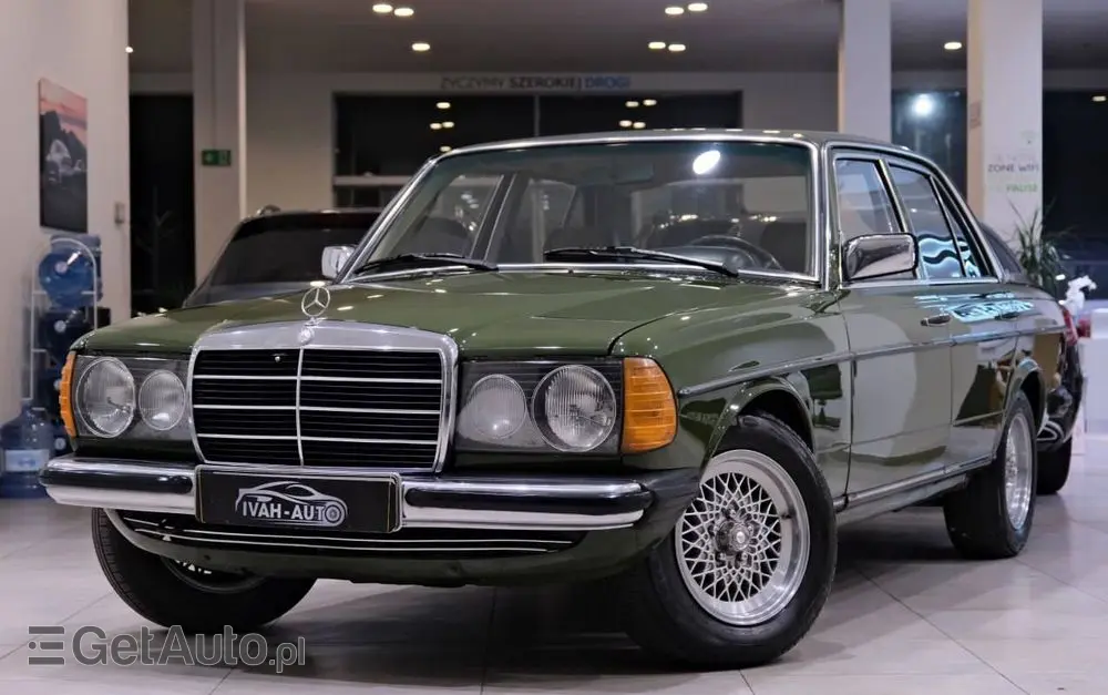 MERCEDES-BENZ W123 