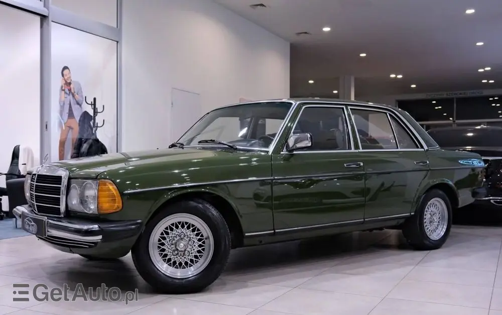 MERCEDES-BENZ W123 