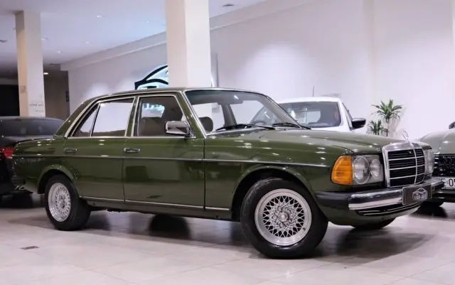 MERCEDES-BENZ W123 
