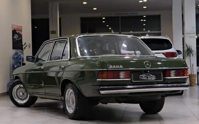 MERCEDES-BENZ W123 