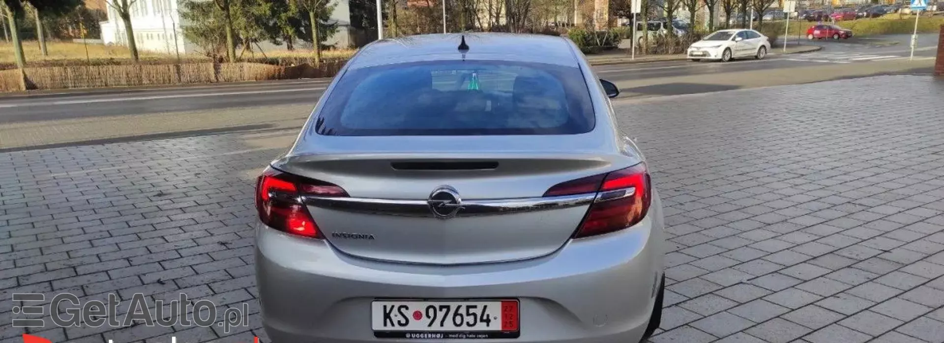 OPEL Insignia 