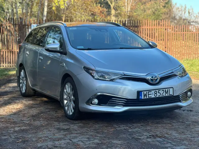 TOYOTA Auris Premium