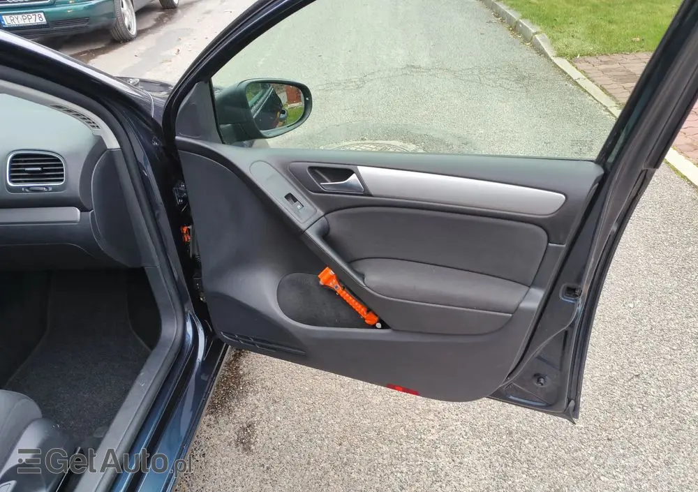 VOLKSWAGEN Golf 1.6 TDI BlueMotion Technology DSG Comfortline