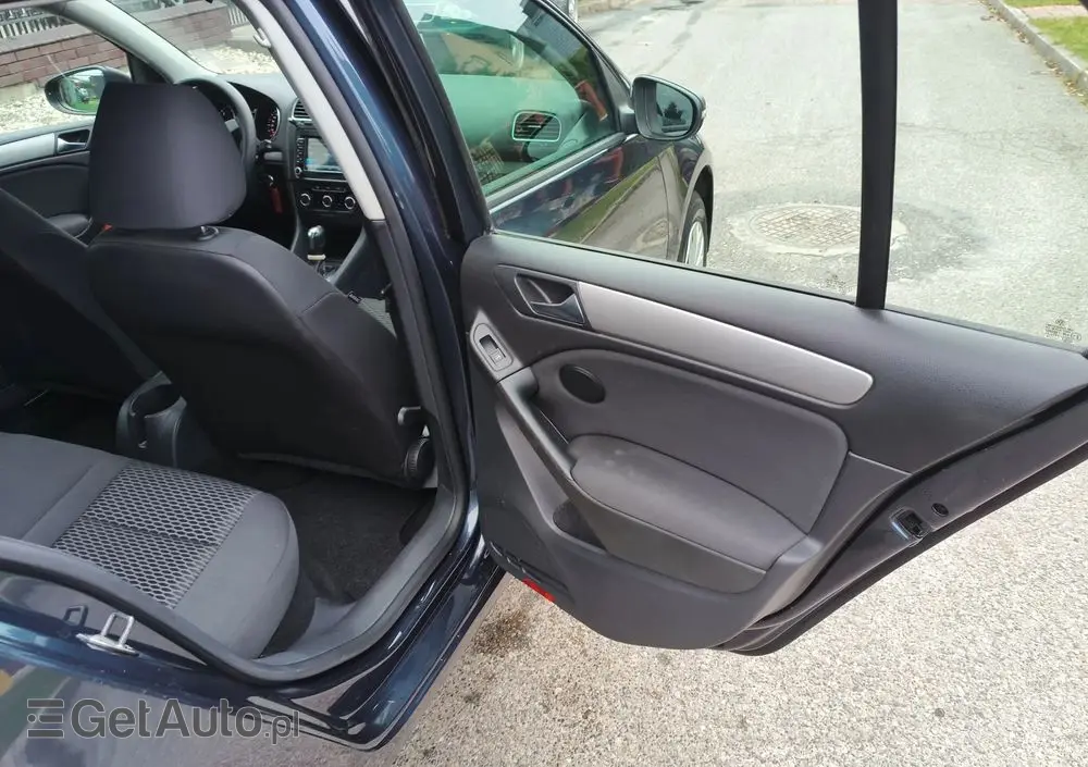 VOLKSWAGEN Golf 1.6 TDI BlueMotion Technology DSG Comfortline