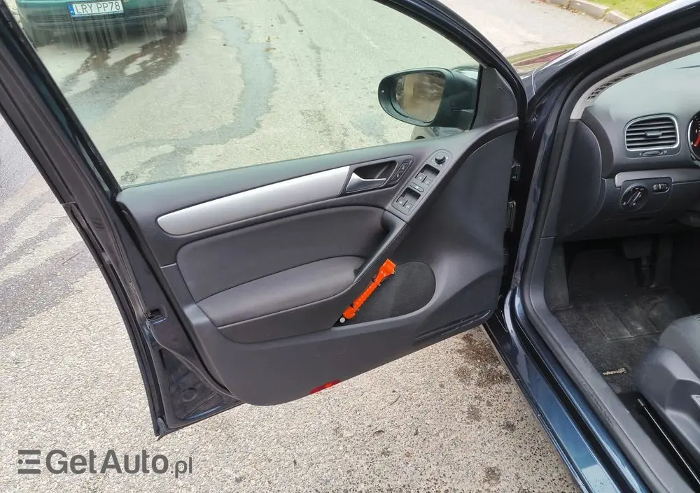 VOLKSWAGEN Golf 1.6 TDI BlueMotion Technology DSG Comfortline