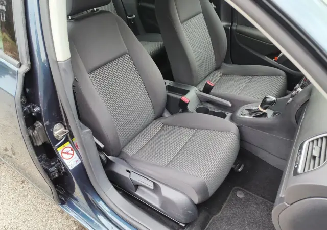 VOLKSWAGEN Golf 1.6 TDI BlueMotion Technology DSG Comfortline