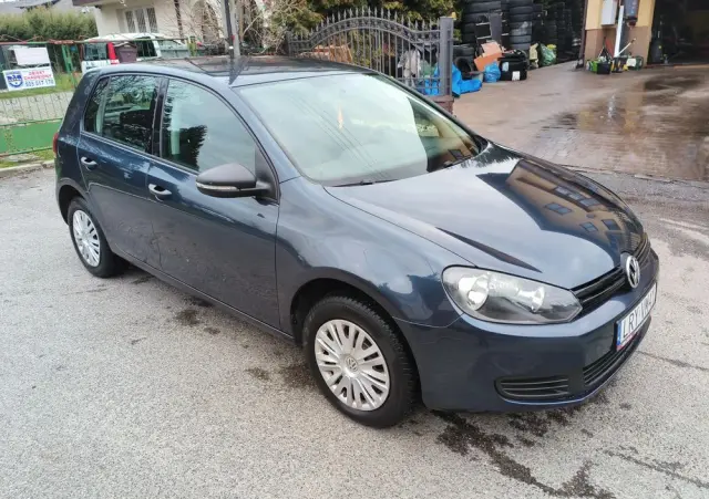 VOLKSWAGEN Golf 1.6 TDI BlueMotion Technology DSG Comfortline