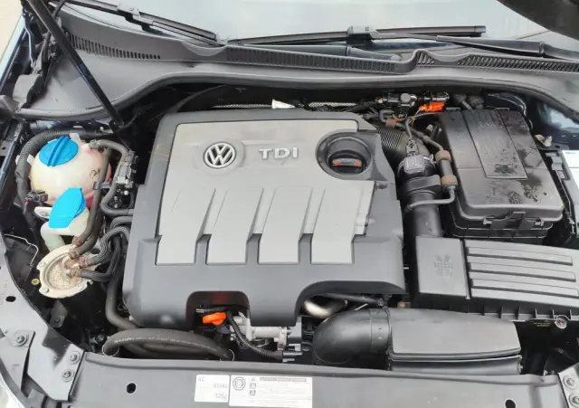 VOLKSWAGEN Golf 1.6 TDI BlueMotion Technology DSG Comfortline