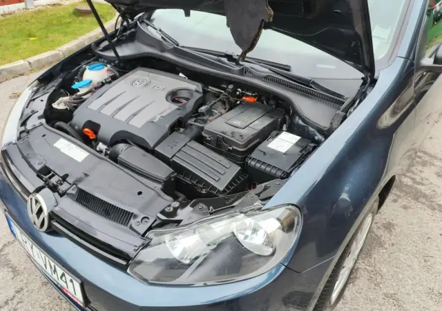 VOLKSWAGEN Golf 1.6 TDI BlueMotion Technology DSG Comfortline