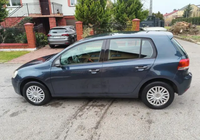 VOLKSWAGEN Golf 1.6 TDI BlueMotion Technology DSG Comfortline