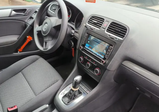 VOLKSWAGEN Golf 1.6 TDI BlueMotion Technology DSG Comfortline