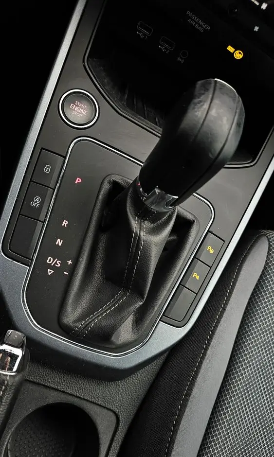 SEAT Arona 1.0 Eco TSI DSG FR