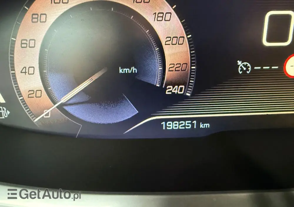 PEUGEOT 5008 BlueHDi 180 EAT8 GT