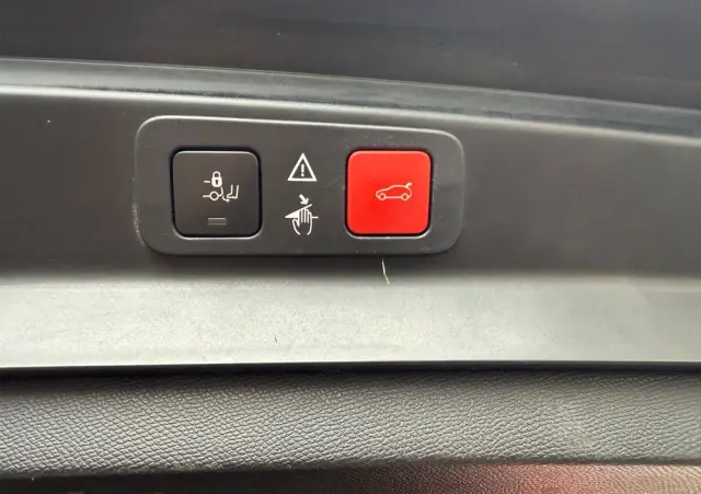 PEUGEOT 5008 BlueHDi 180 EAT8 GT