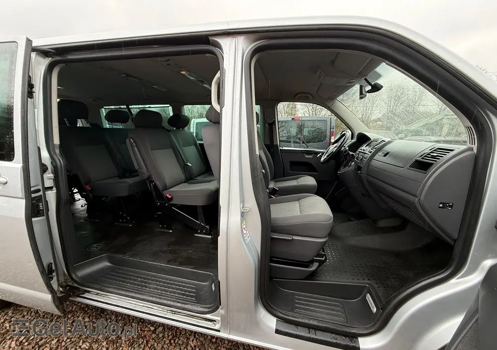 VOLKSWAGEN Caravelle 