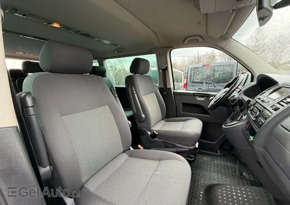 VOLKSWAGEN Caravelle 