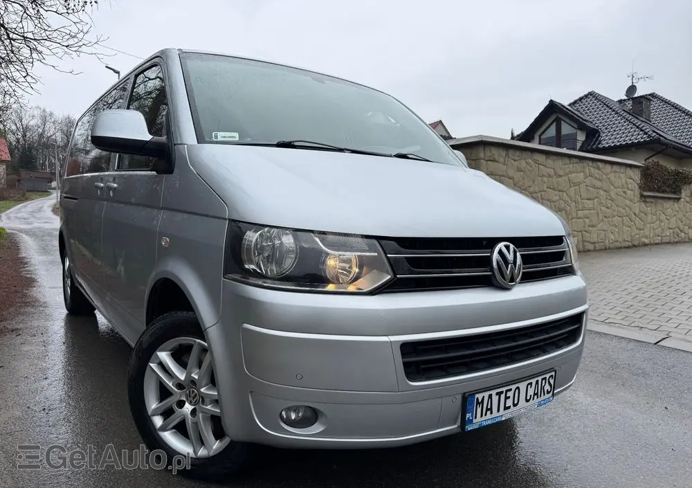 VOLKSWAGEN Caravelle 