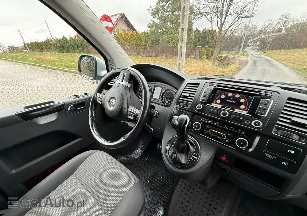 VOLKSWAGEN Caravelle 