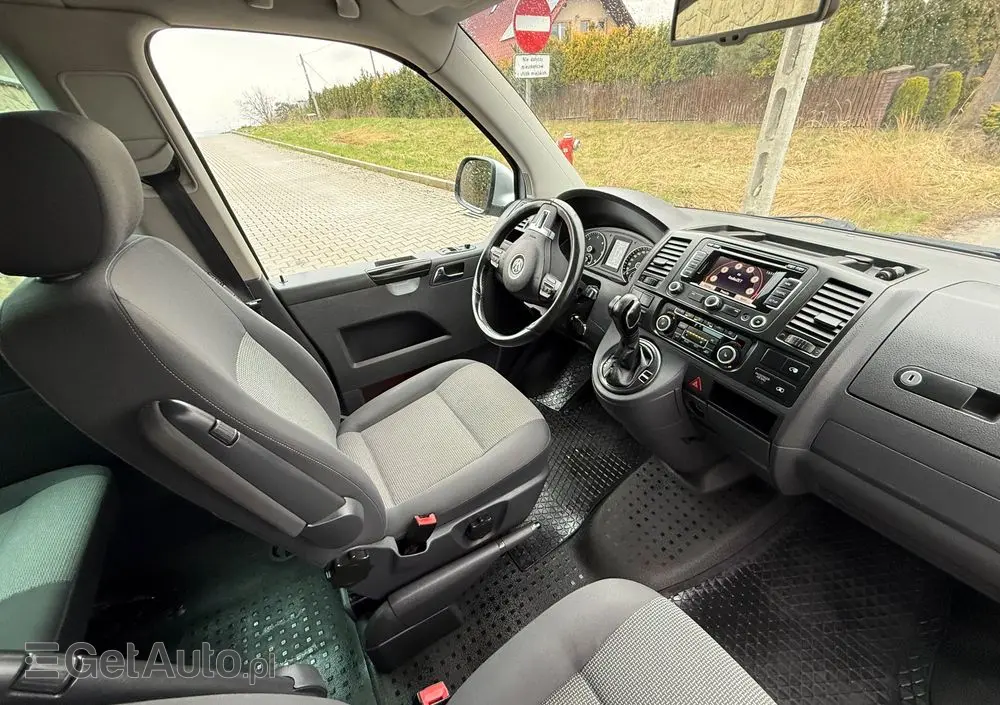 VOLKSWAGEN Caravelle 