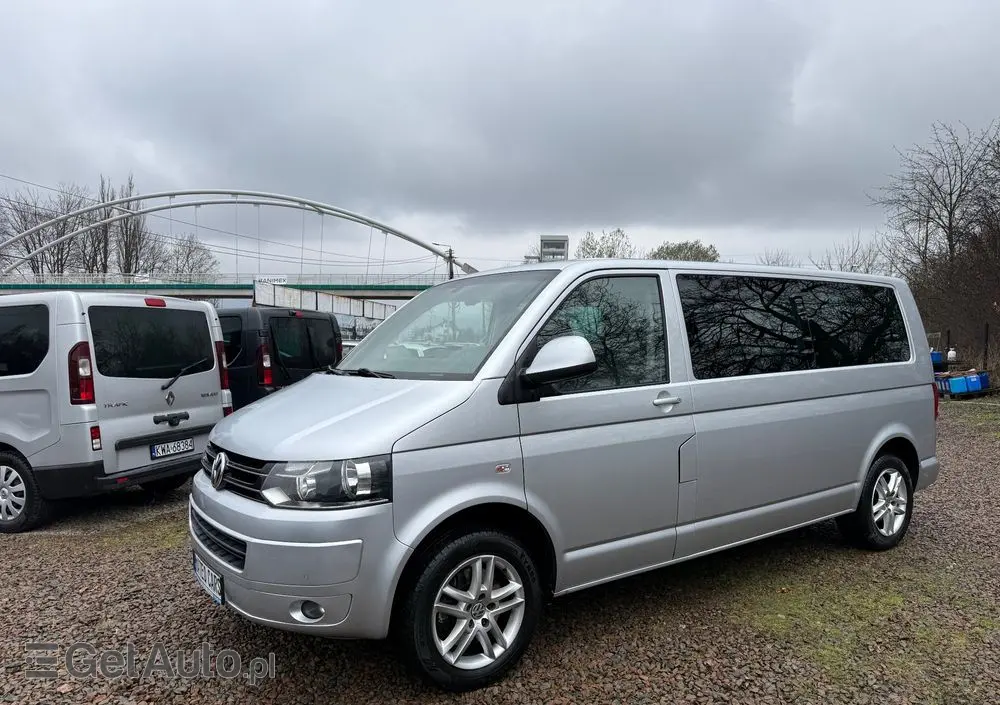 VOLKSWAGEN Caravelle 