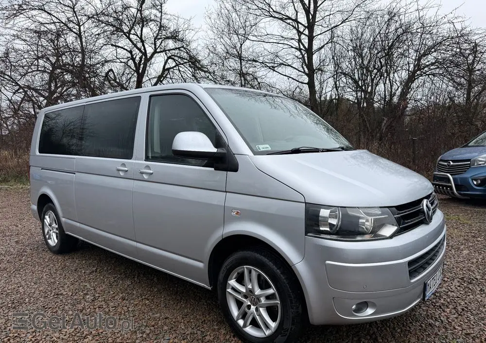 VOLKSWAGEN Caravelle 