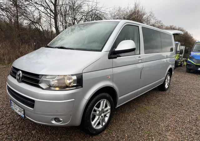 VOLKSWAGEN Caravelle 