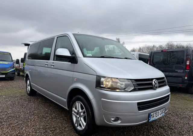 VOLKSWAGEN Caravelle 