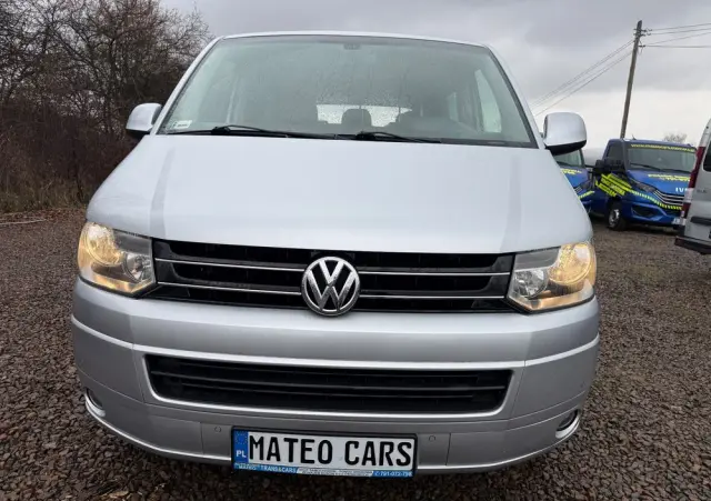 VOLKSWAGEN Caravelle 