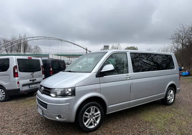 VOLKSWAGEN Caravelle 