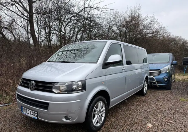 VOLKSWAGEN Caravelle 