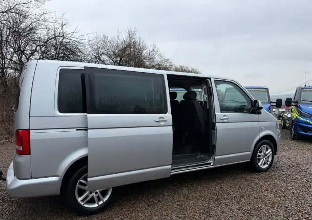 VOLKSWAGEN Caravelle 