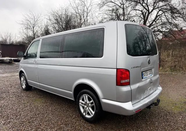 VOLKSWAGEN Caravelle 