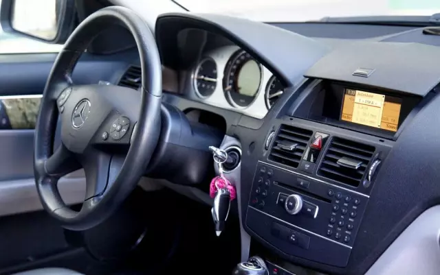 MERCEDES-BENZ Klasa C 230 7G-TRONIC Avantgarde